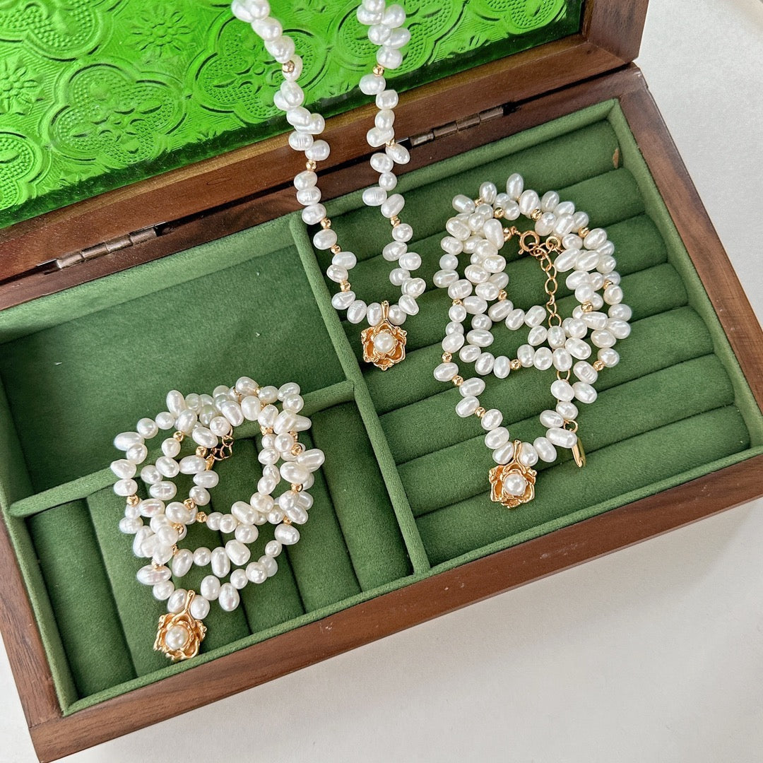 Golden Bloom Pearl Set